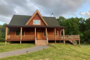 Spacious luxurious log cabin near Cooperstown NY